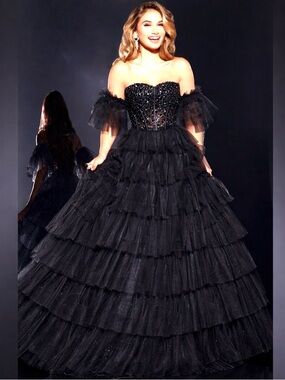 Jovani Tiered Tulle Ball Gown With Beaded Corset Bodice 42249A black size 10